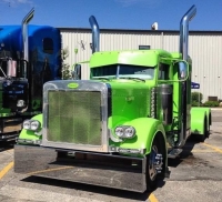 Peterbilt 379, 359 7” Diablo Top Exhaust. Lincoln Chrome Exhaust 